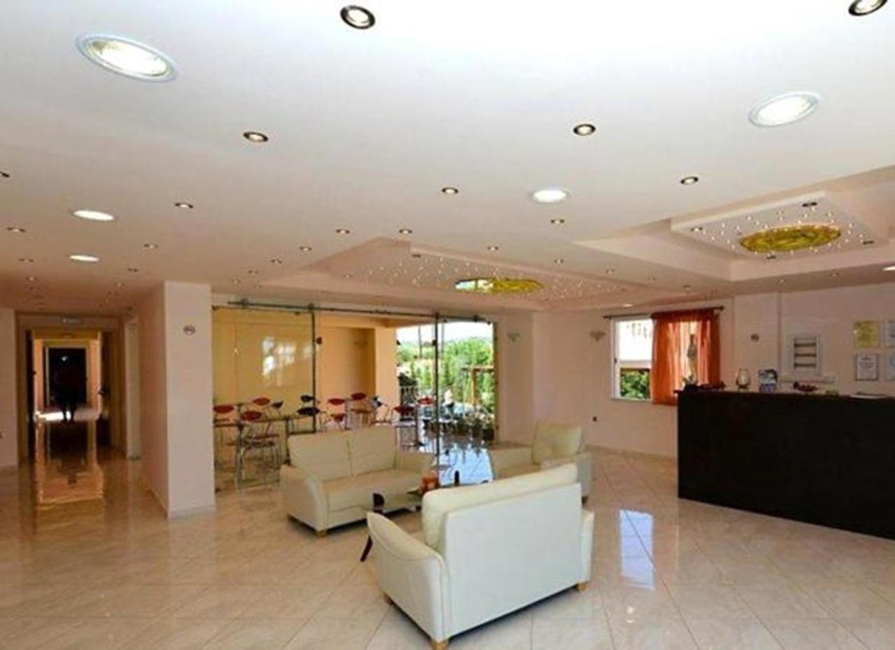 Golden Rose Suites Колимварион Экстерьер фото