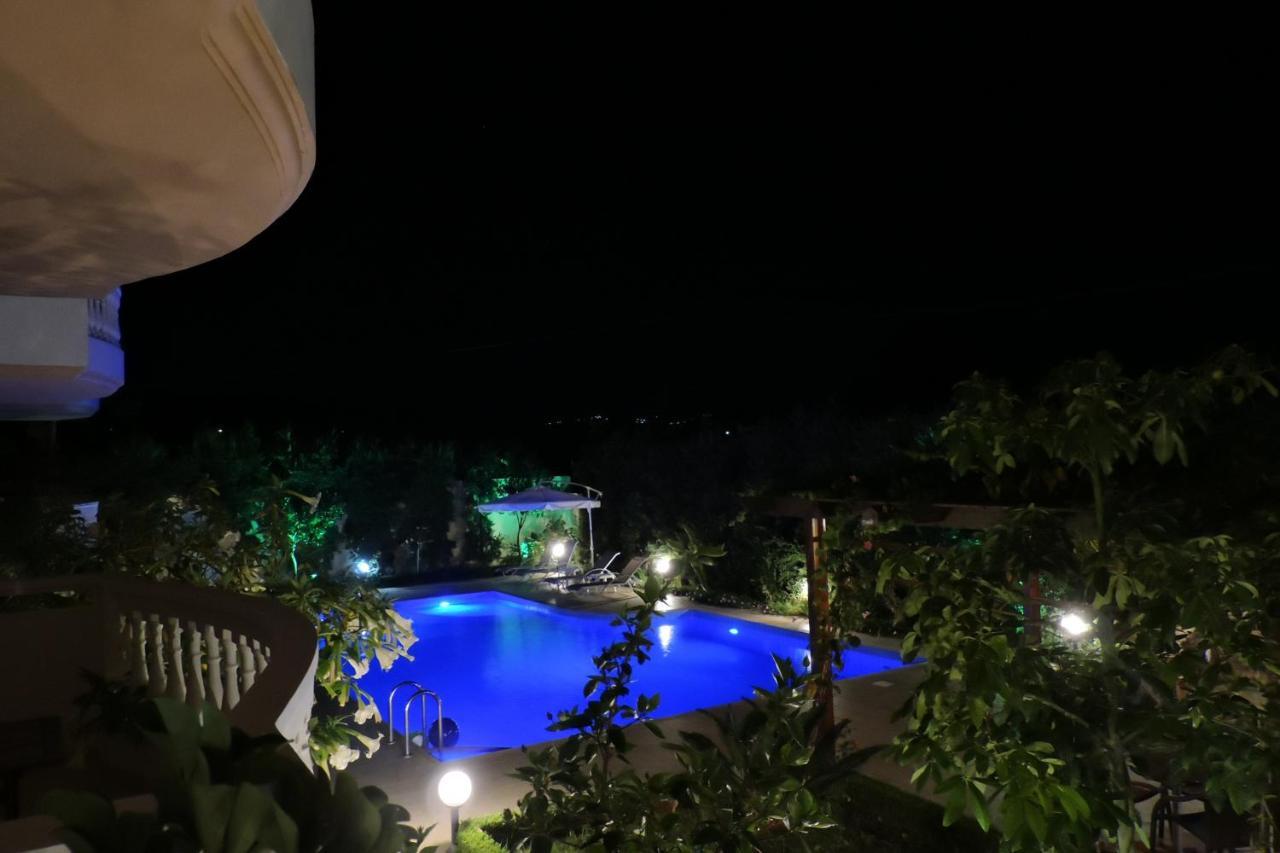 Golden Rose Suites Колимварион Экстерьер фото